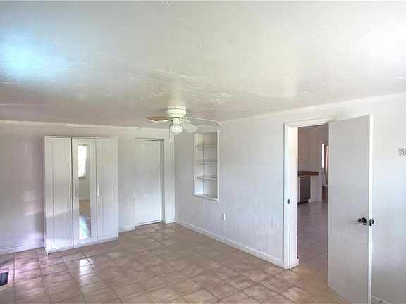 4th image of 613 Shore Rd