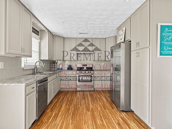5th image of 2866 Hobbs Rd