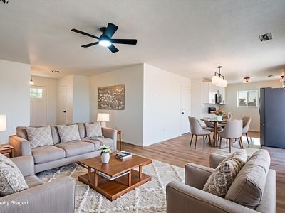 810 10th Ave NW, Rio Rancho, NM, 87144