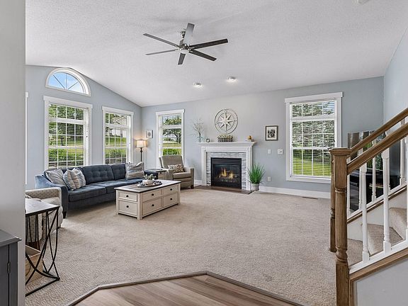 5th image of 17437 Hazel Ct