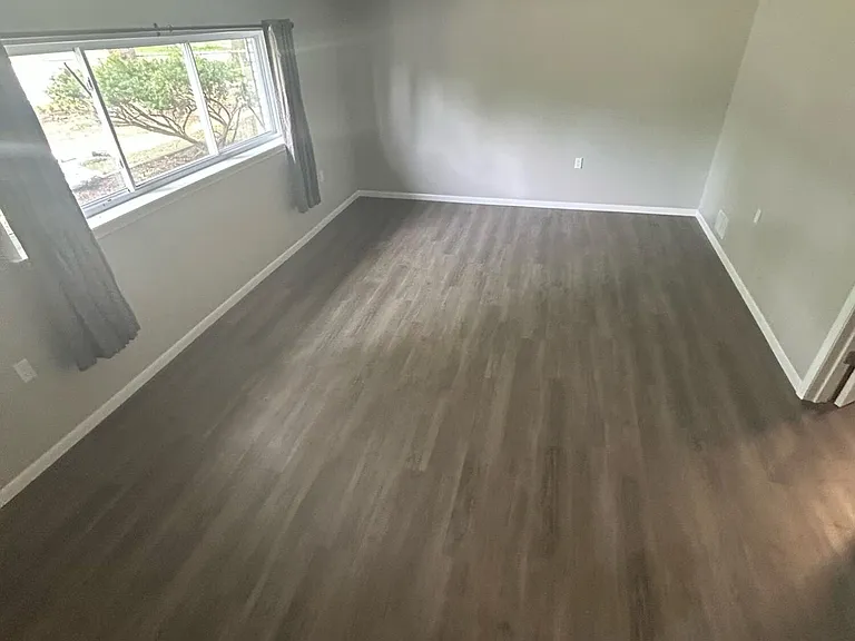 2930 Marshall St — Photo 7