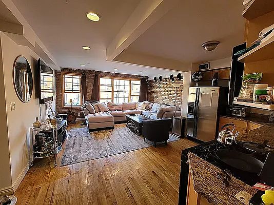 1st image of 172 Avenue B #2