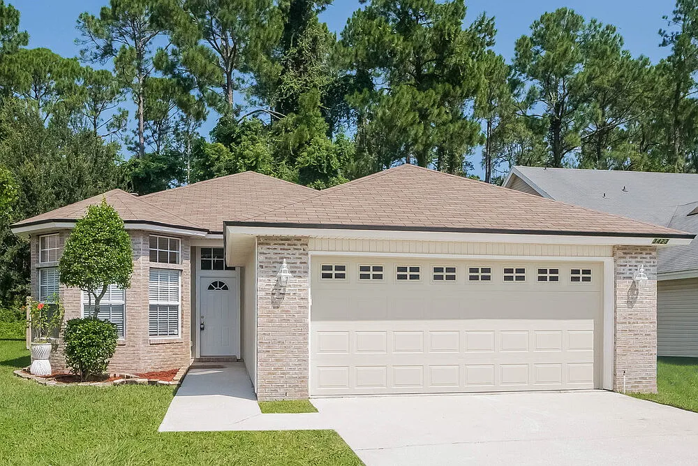 3 bed, 2.0 bath, 1615 sqft, $2,820 — Photo 1