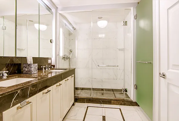 Sold by Compass | media 21