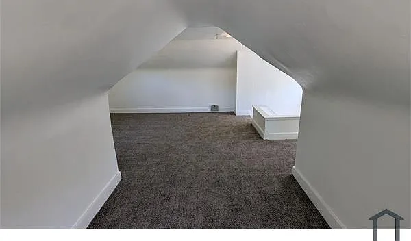 443 W Thornton St — Photo 6