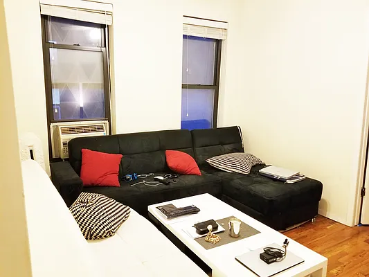 Rented by Modern Spaces | media 4