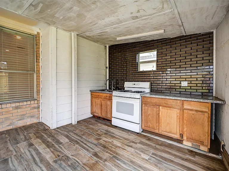 11906 Dinosaur Valley Dr — Photo 50