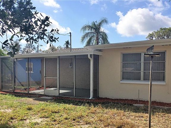 3rd image of 5435 Forest Hills Dr