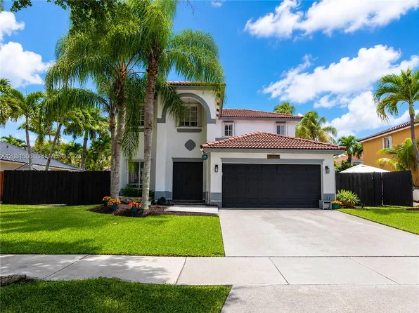 9002 SW 212th Ter, Cutler Bay, FL 33189