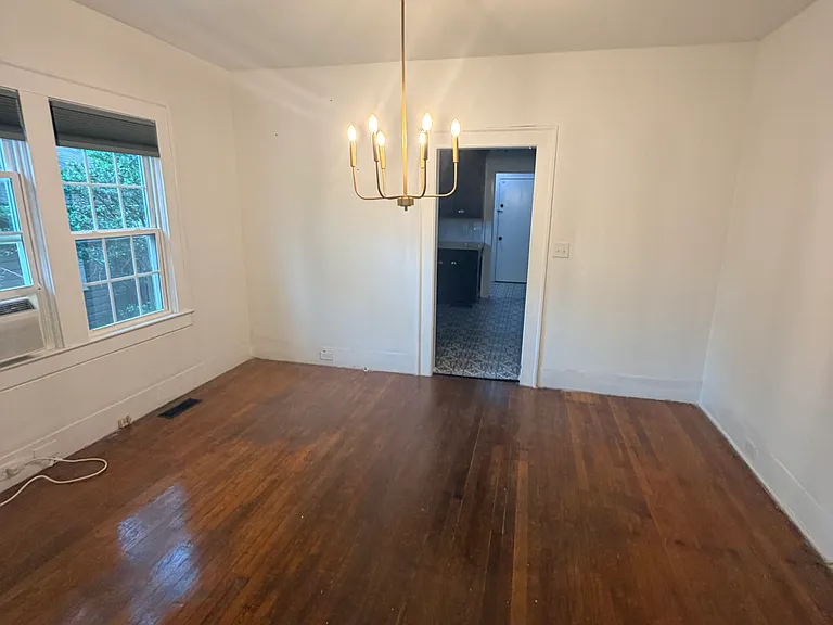 1003 Lexington Ave — Photo 17