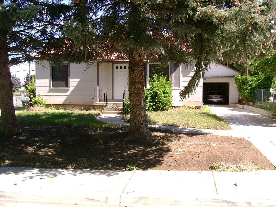 2nd image of 135 N Lakeview Dr
