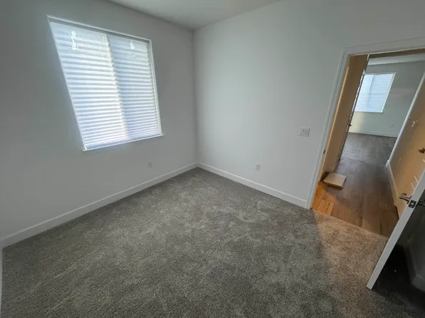 2042 Baker St, Woodland, CA 95776