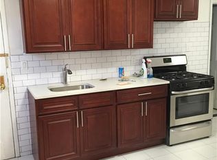 6004 Woodbine St APT 1R, Ridgewood, NY 11385