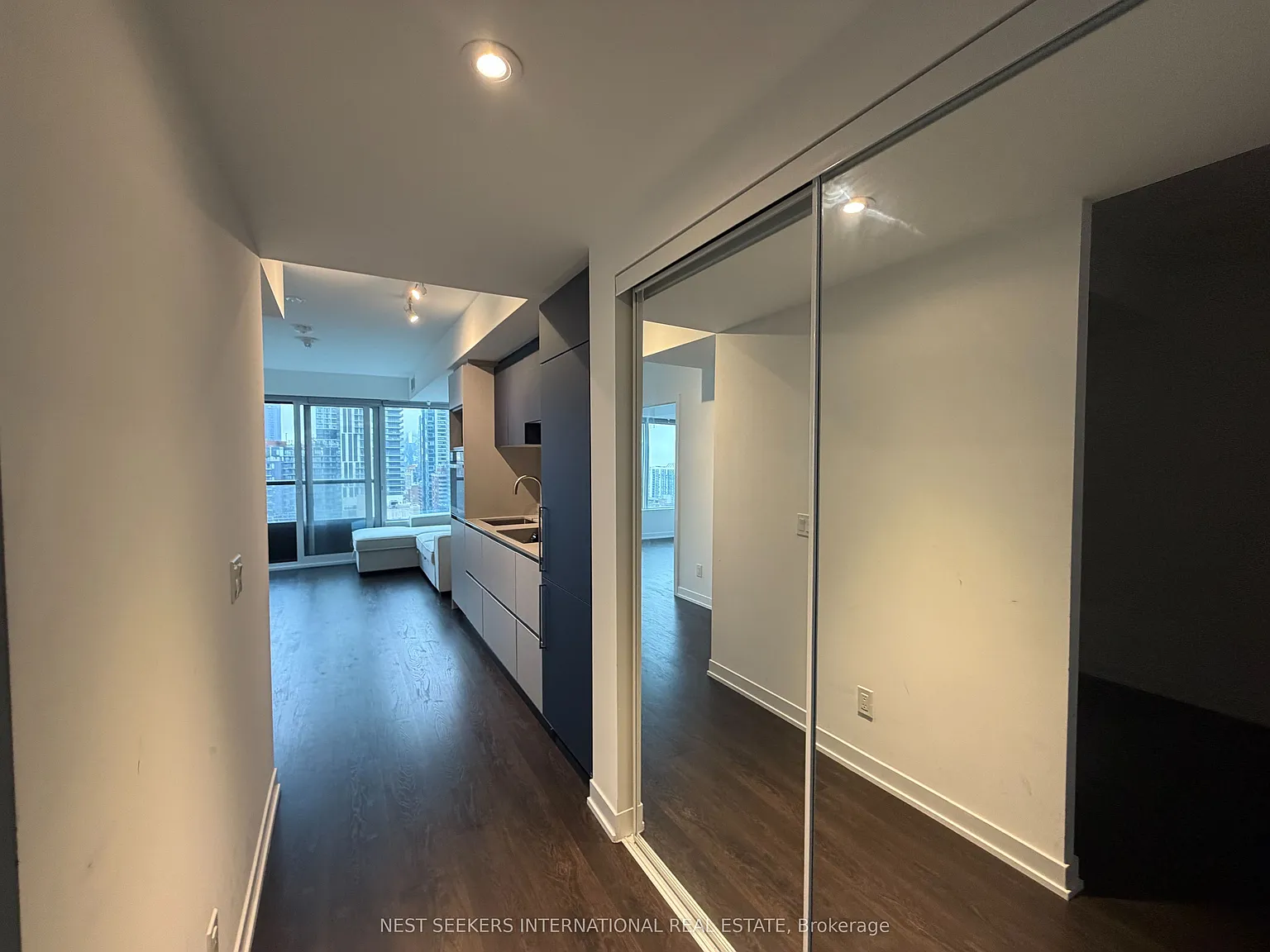 2 bed, $2,350 — Photo 3
