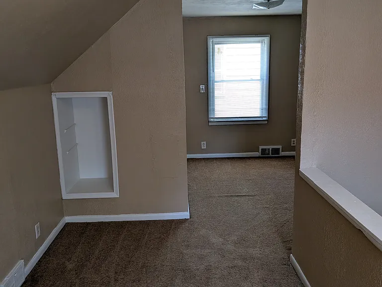 Up stairs bed rm