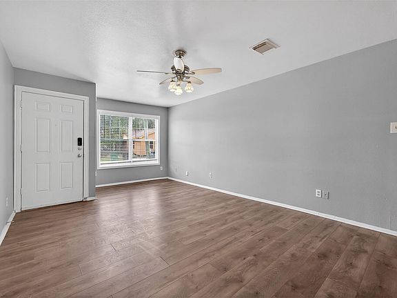 3rd image of 2302 Abernathy St
