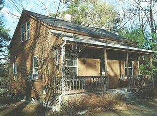 559 Log Rd, Smithfield, RI 02917