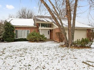 2740 Landwehr Rd, Northbrook, IL 60062