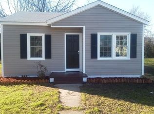 102 S 8th Ave, Hopewell, VA 23860