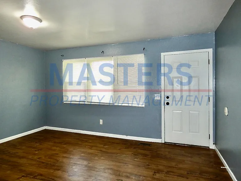 3907 Donegal Ln — Photo 5