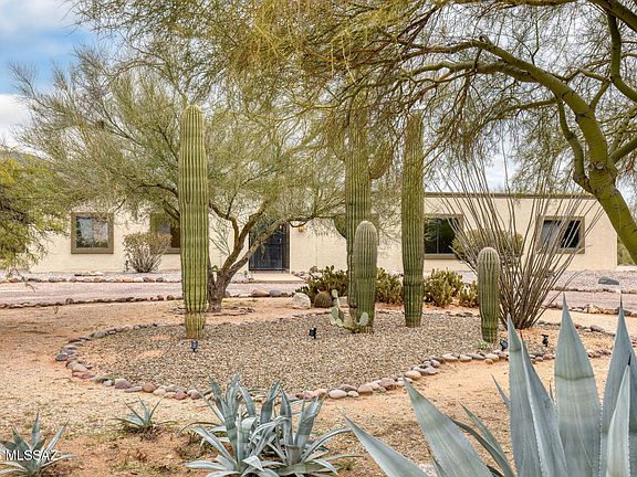 5th image of 6090 N Calle De La Culebra