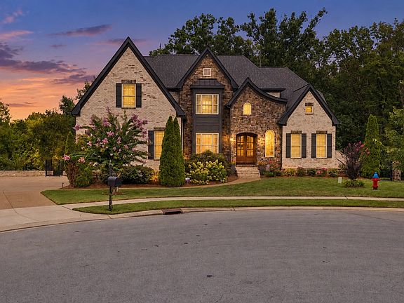 2nd image of 2231 Dunblane Ln