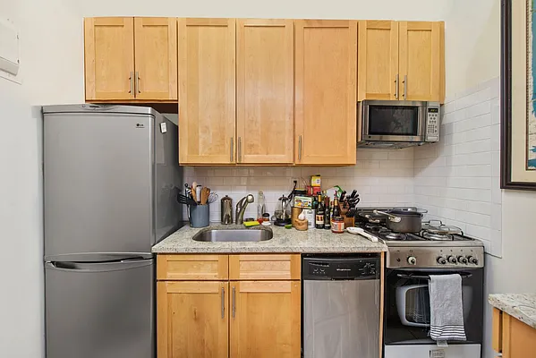 Rented by Keller Williams NYC | media 8