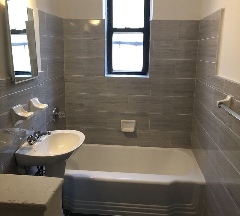 2nd image of 1352 New York Ave APT 5C