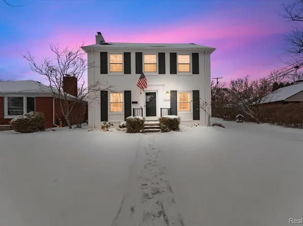 2430 Chelsea St, Trenton, MI 48183