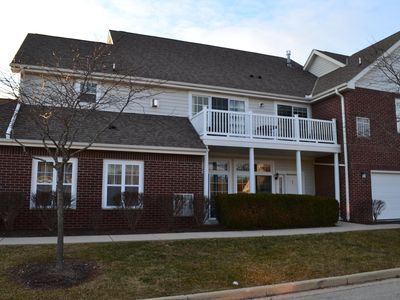 12155 W Virginia Cir #23-1, Franklin, WI, 53132