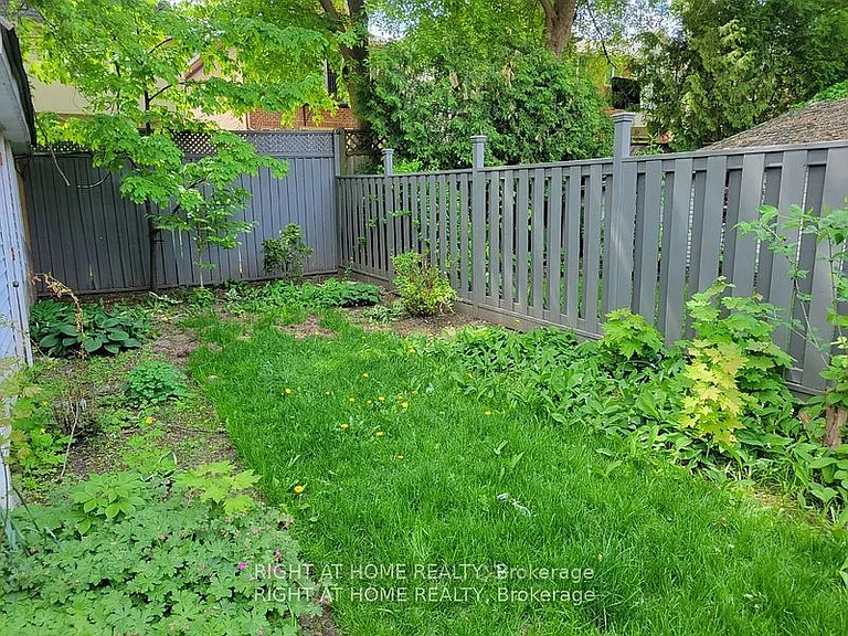 357 Old Orchard Grv — Photo 5