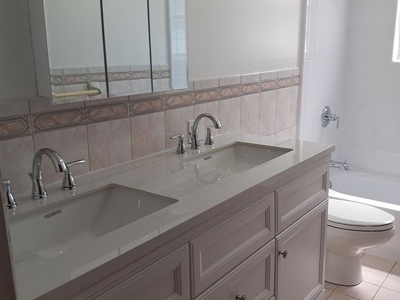 5th image of 1 Sea Cliff Ave #1