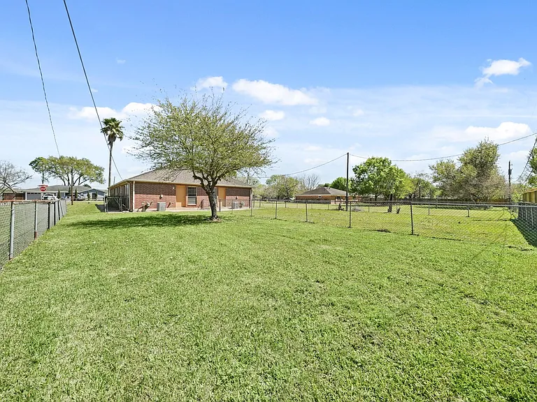 12602 Folkcrest Way #B — Photo 14