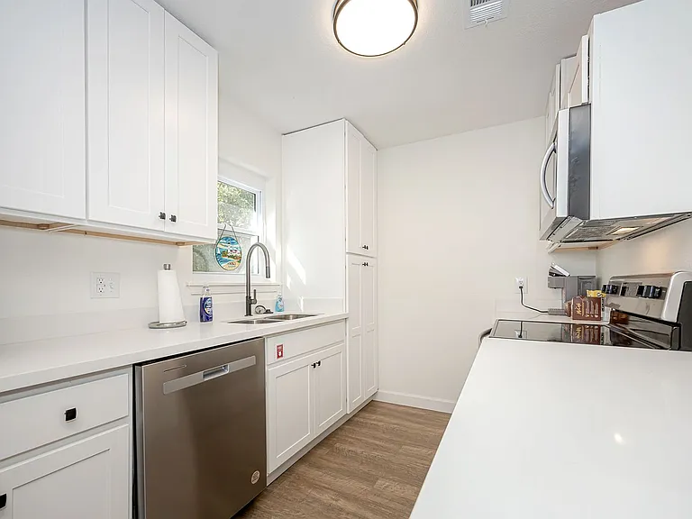 114 Ethel Cir #8 — Photo 17