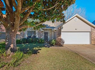 407 Parkwood Pl, Niceville, FL 32578