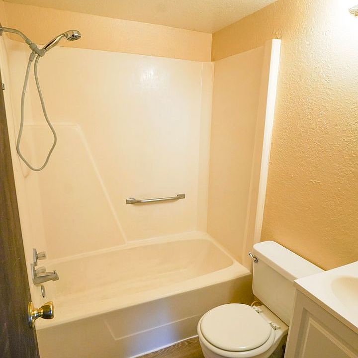 901 S US Highway 77 18 901 S Us Highway 77 Noble OK Zillow