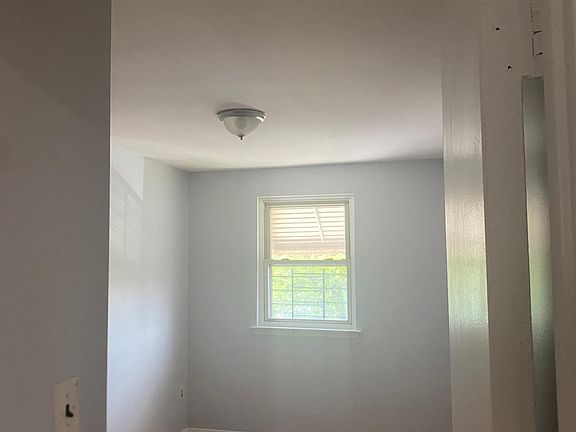 5th image of 3136 Edson Ave Floor 2