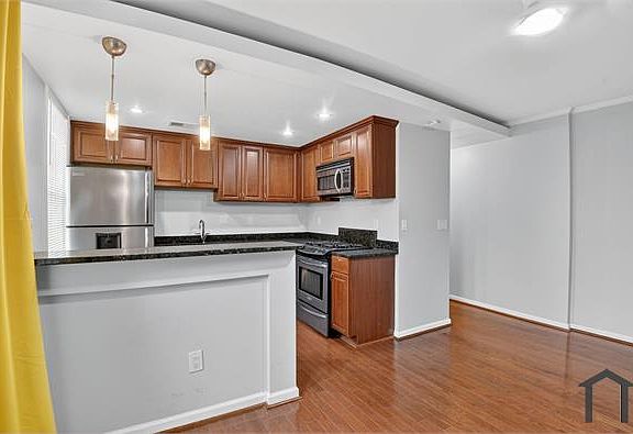 5th image of 1364 Constitution Ave NE APT 1