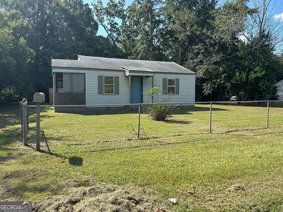 1st image of 501 Camellia Cir