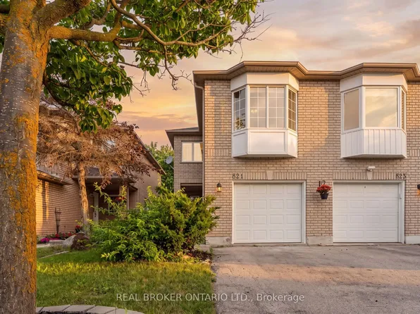 821 Pucks Pl, Newmarket, ON L3X 2K3