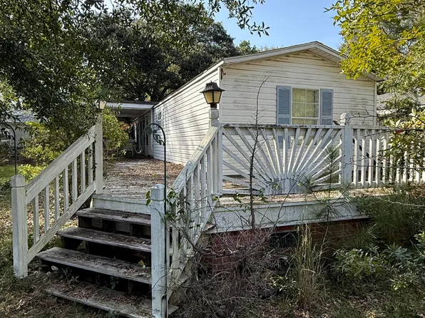 1780 Hideaway Road SW, Ocean Isle Beach, NC 28469