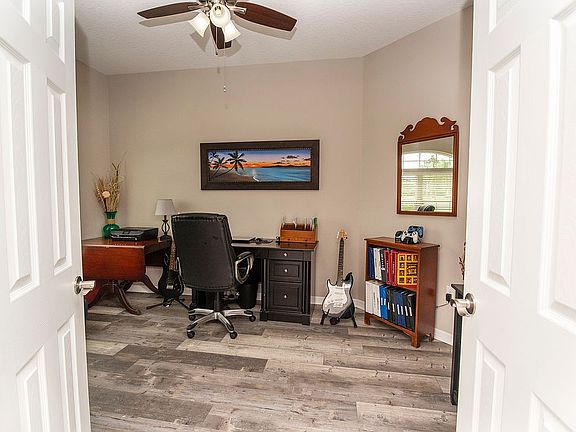 4th image of 164 Bilbao Dr