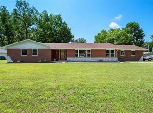 926 W Poplar St, Mascoutah, IL
