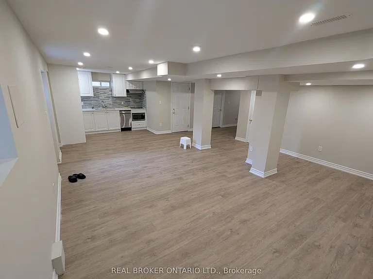 37 Hubner Dr #BASEMENT — Photo 4