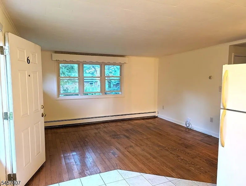 2 bed, 1.0 bath, 600 sqft, $1,950 — Photo 3