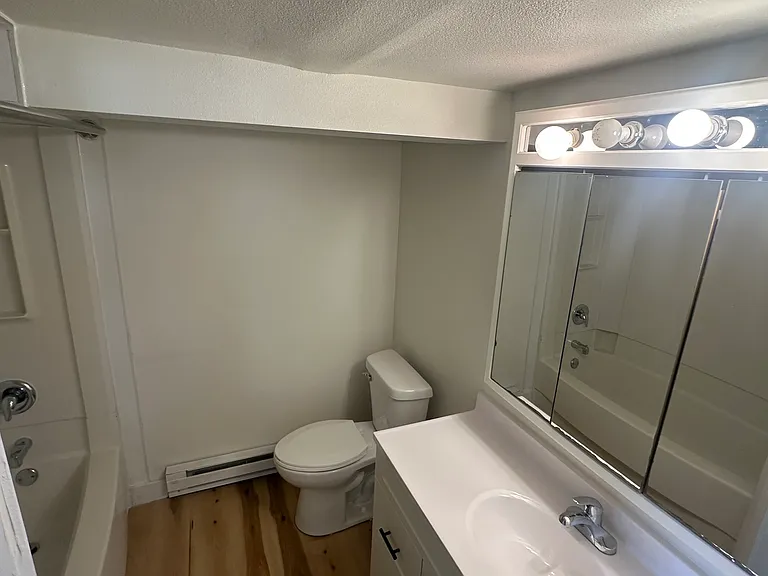 911 3rd Ave N #2 — Photo 2