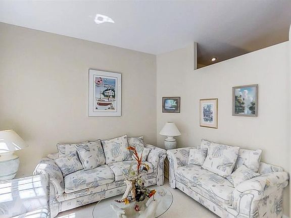 2nd image of 7837 Saint Andrews Cir