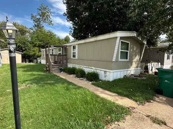659 Chancellor Ln, Fenton, MO 63026