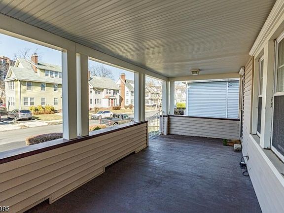 4th image of 316 No Maple Ave
