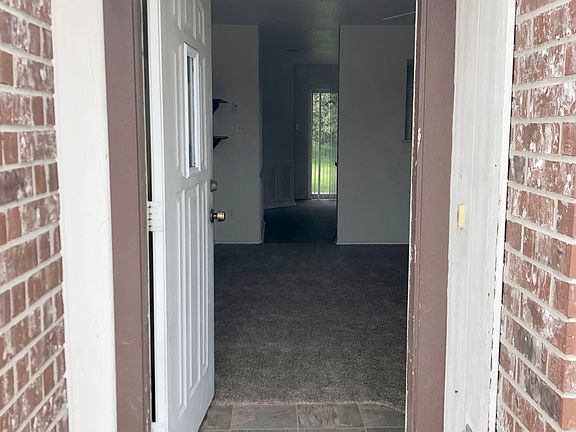 2nd image of 3009 Ellis Dr